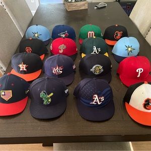 New era fitted hats. Lite use 12 each. Will discount on bulk purchase